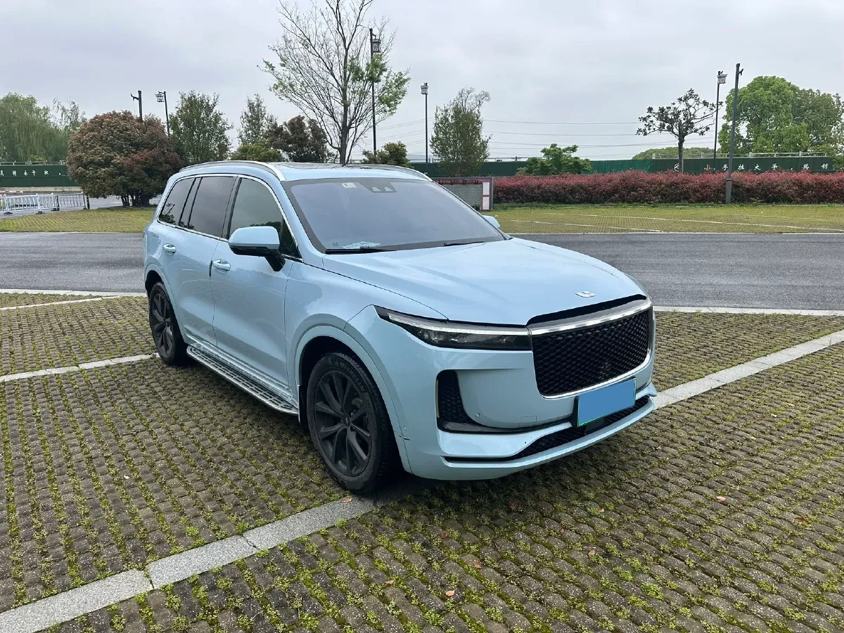 2020 Li ONE Range Extended 131HP REEV 40.5KWH,autocango,china used car exporter,china ev exporter,chinese used car exporter,chinese used ev exporter