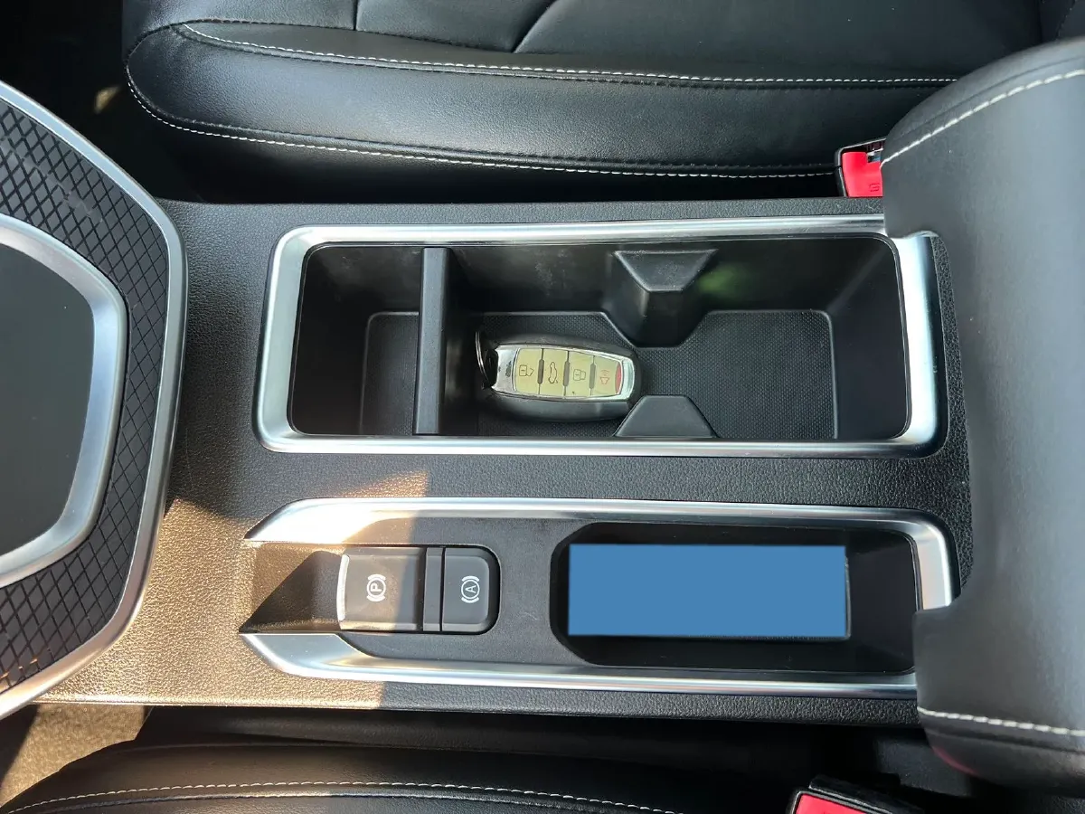 2021 Haval M6 1.5T 150HP L4 7DCT,autocango,china used car exporter,china ev exporter,chinese used car exporter,chinese used ev exporter