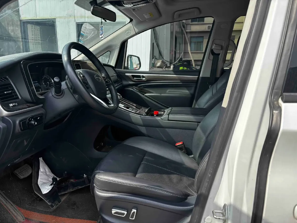 2023 GAC Trumpchi M8 2.0T 252HP L4 8AT,autocango,china used car exporter,china ev exporter,chinese used car exporter,chinese used ev exporter