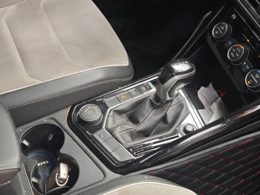 2019 Mercedes-Benz GLA Class 1.6T 156HP L4 7DCT,autocango,china used car exporter,china ev exporter,chinese used car exporter,chinese used ev exporter