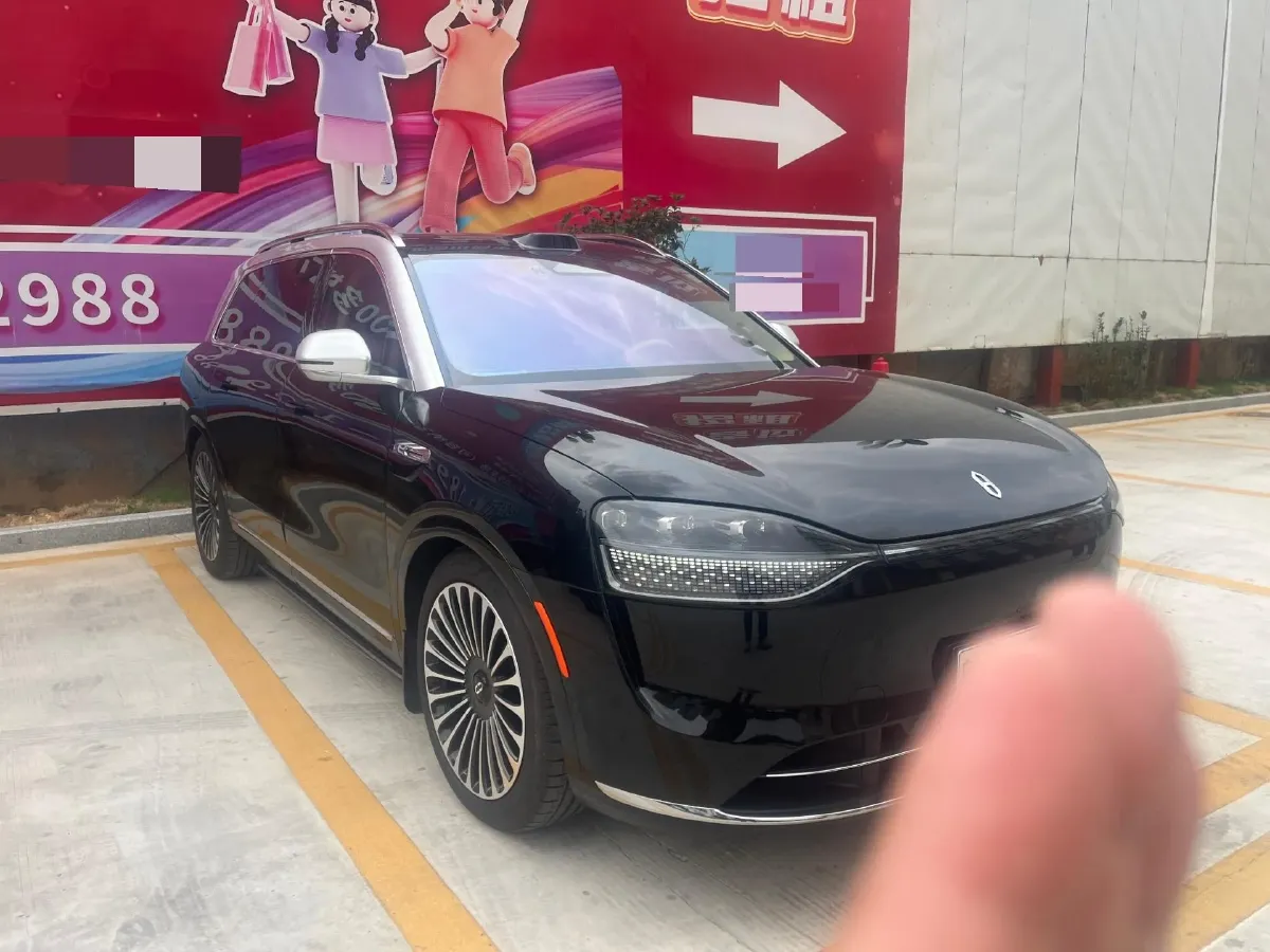 2025 AITO AITO M9 REEV 160HP REEV 52KWH,autocango,china used car exporter,china ev exporter,chinese used car exporter,chinese used ev exporter