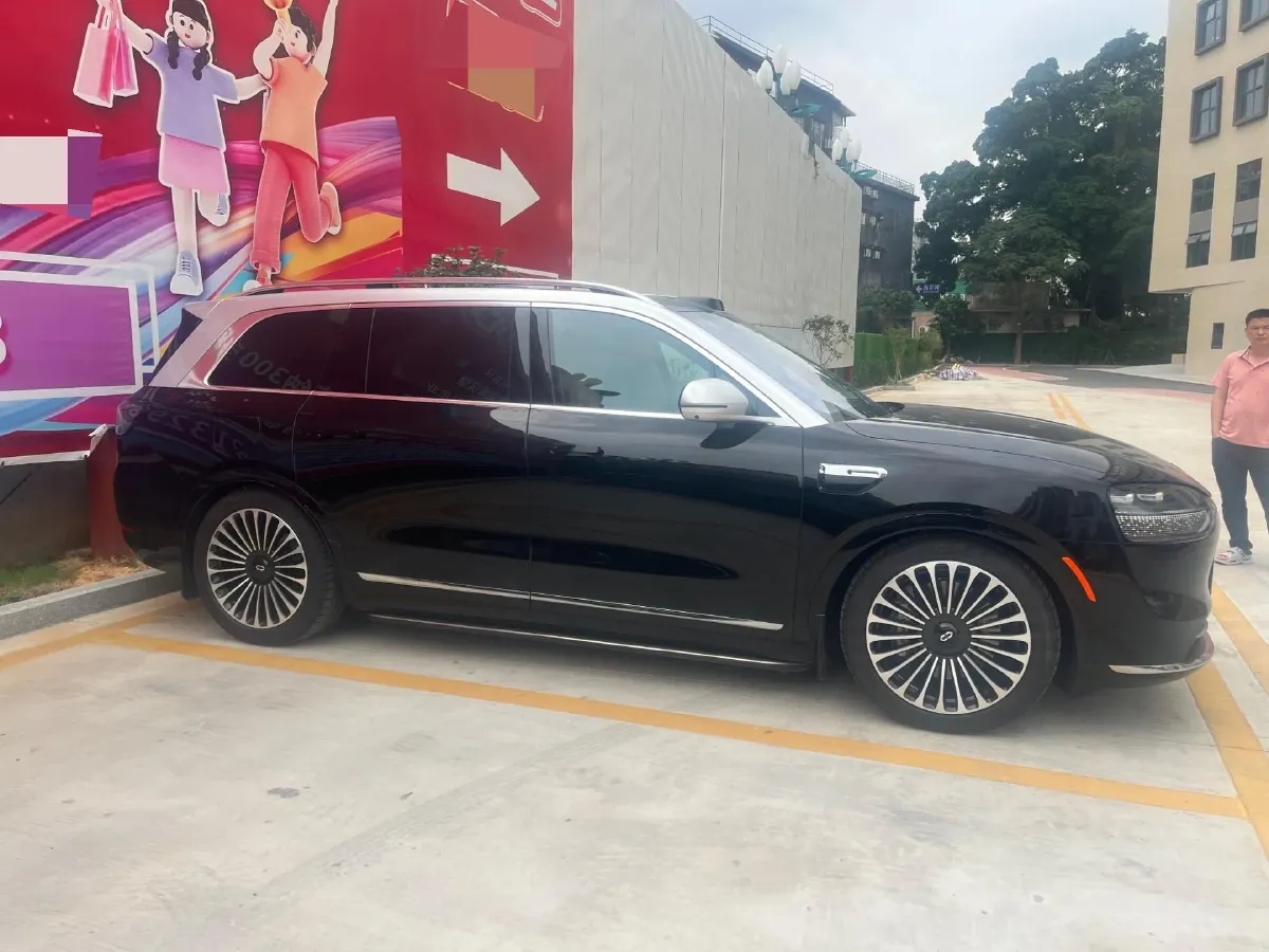 2025 AITO AITO M9 REEV 160HP REEV 52KWH,autocango,china used car exporter,china ev exporter,chinese used car exporter,chinese used ev exporter