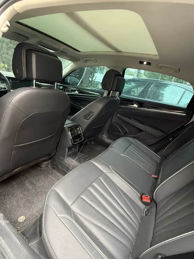 2024 Volkswagen Passat 2.0T 220HP L4 7DCT,autocango,china used car exporter,china ev exporter,chinese used car exporter,chinese used ev exporter