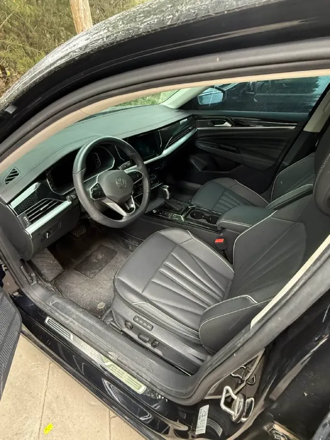 2024 Volkswagen Passat 2.0T 220HP L4 7DCT,autocango,china used car exporter,china ev exporter,chinese used car exporter,chinese used ev exporter