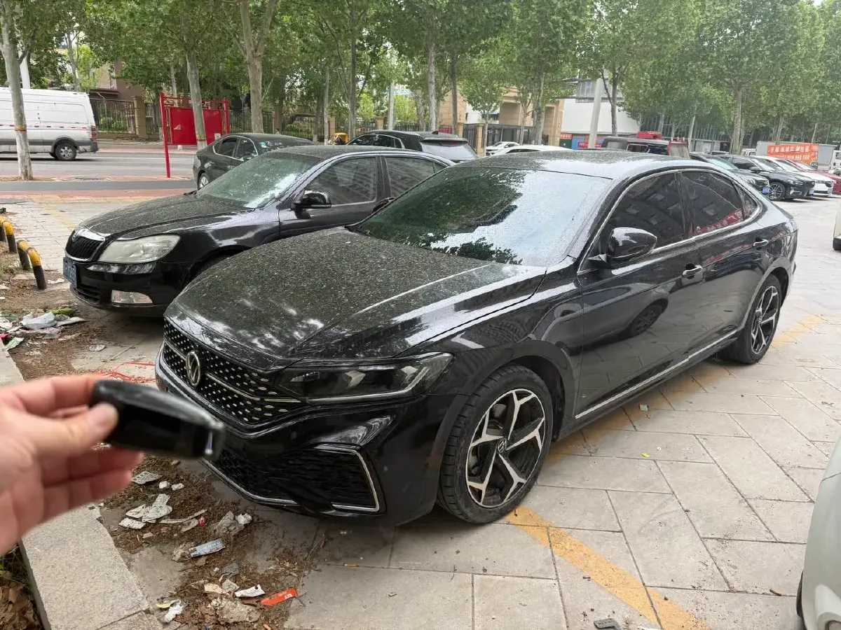2024 Volkswagen Passat 2.0T 220HP L4 7DCT,autocango,china used car exporter,china ev exporter,chinese used car exporter,chinese used ev exporter