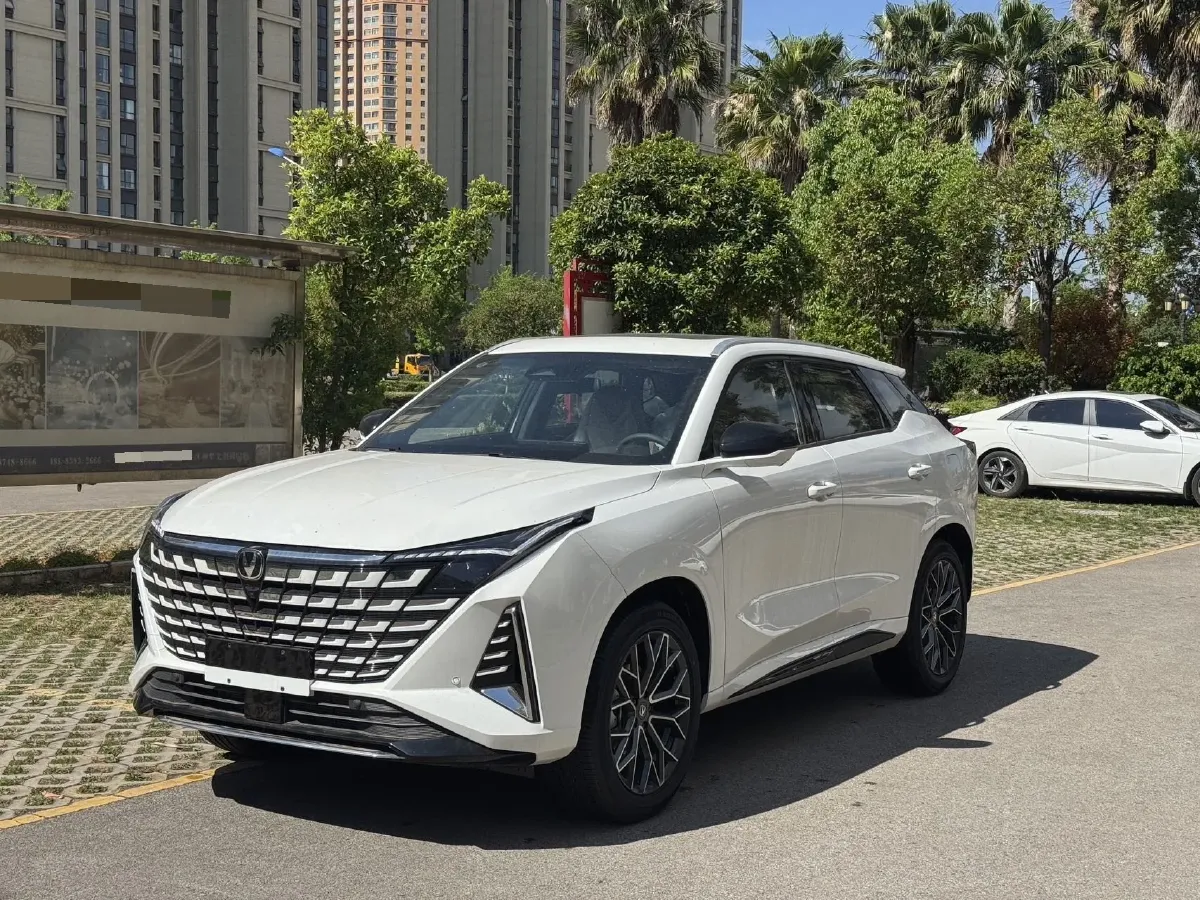 2025 ChangAn UNI-Z 1.5L 98HP L4 E-CVT PHEV,autocango,china used car exporter,china ev exporter,chinese used car exporter,chinese used ev exporter