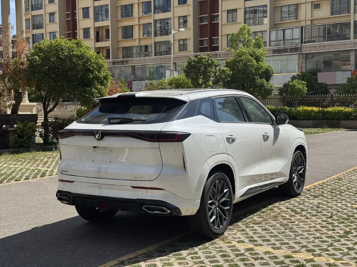 2025 ChangAn UNI-Z 1.5L 98HP L4 E-CVT PHEV,autocango,china used car exporter,china ev exporter,chinese used car exporter,chinese used ev exporter