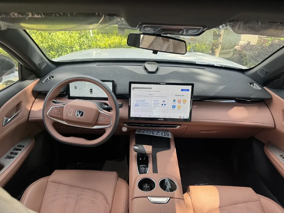 2025 ChangAn UNI-Z 1.5L 98HP L4 E-CVT PHEV,autocango,china used car exporter,china ev exporter,chinese used car exporter,chinese used ev exporter