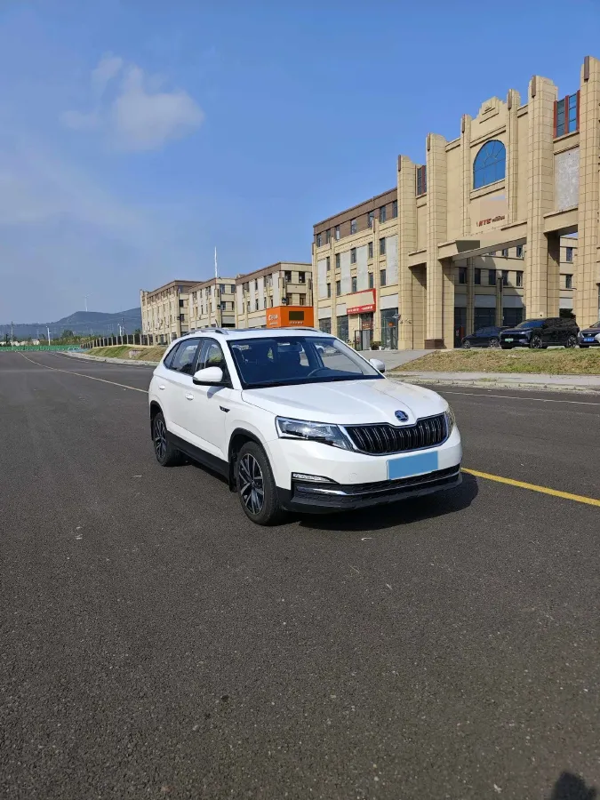 2020 Skoda Kamiq 1.5L 112HP L4 6AT,autocango,china used car exporter,china ev exporter,chinese used car exporter,chinese used ev exporter