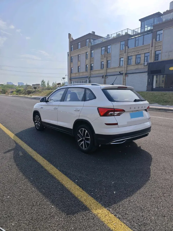 2020 Skoda Kamiq 1.5L 112HP L4 6AT,autocango,china used car exporter,china ev exporter,chinese used car exporter,chinese used ev exporter