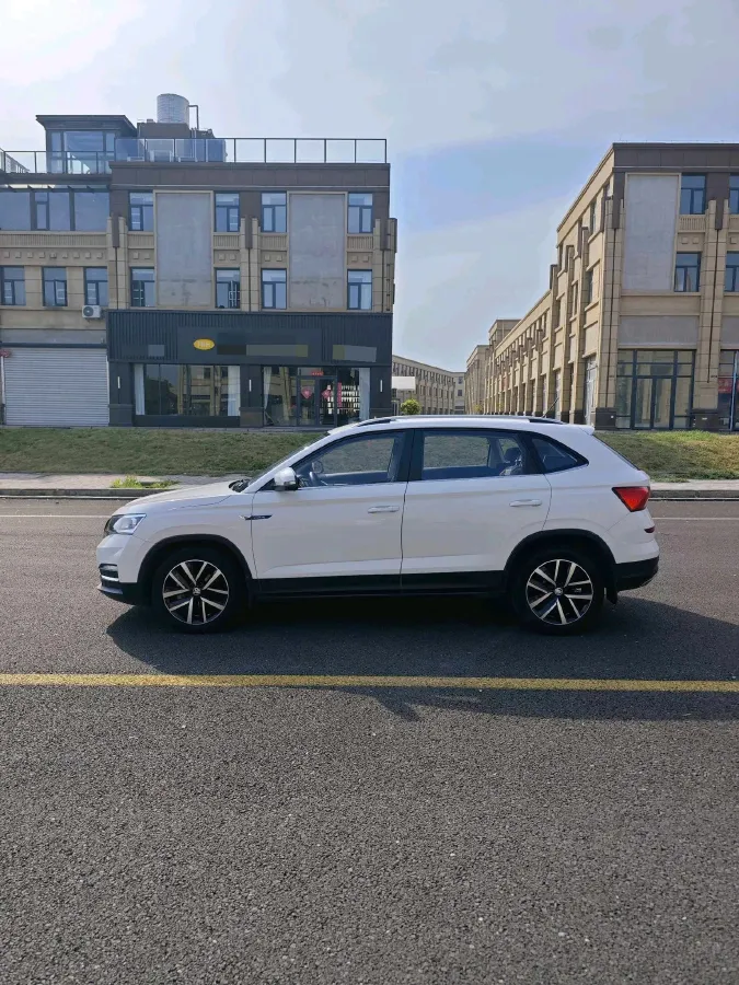 2020 Skoda Kamiq 1.5L 112HP L4 6AT,autocango,china used car exporter,china ev exporter,chinese used car exporter,chinese used ev exporter