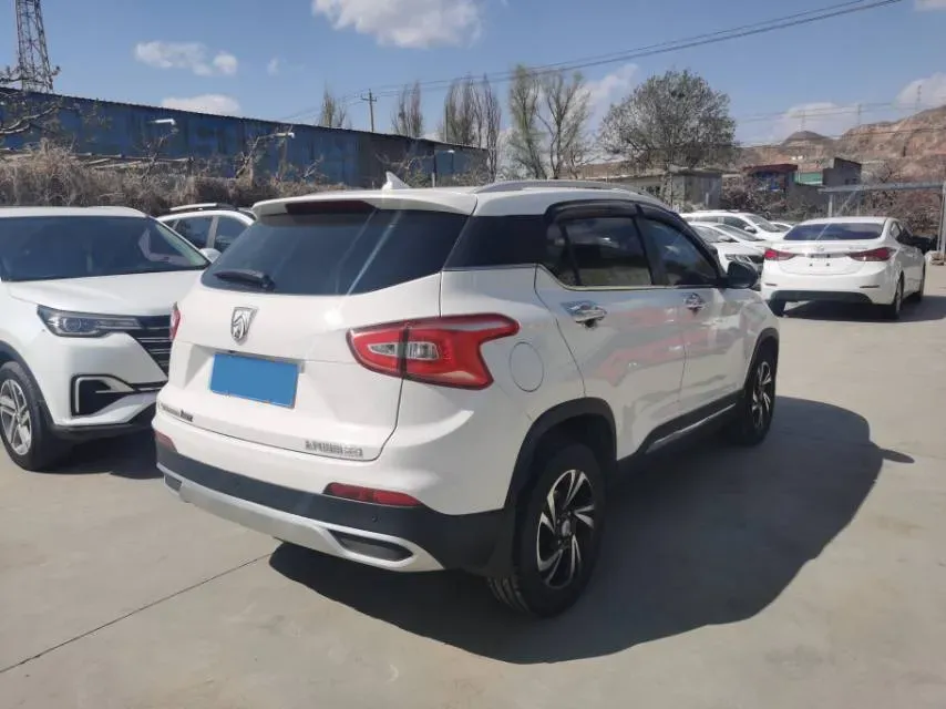 2017 HaiMa S5 Young Edition 1.6L 122HP L4 5MT,autocango,china used car exporter,china ev exporter,chinese used car exporter,chinese used ev exporter