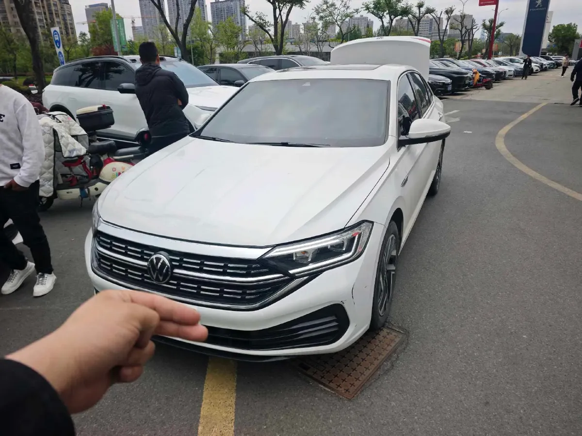 2023 Volkswagen Sagitar 1.5T 160HP L4 7DCT,autocango,china used car exporter,china ev exporter,chinese used car exporter,chinese used ev exporter