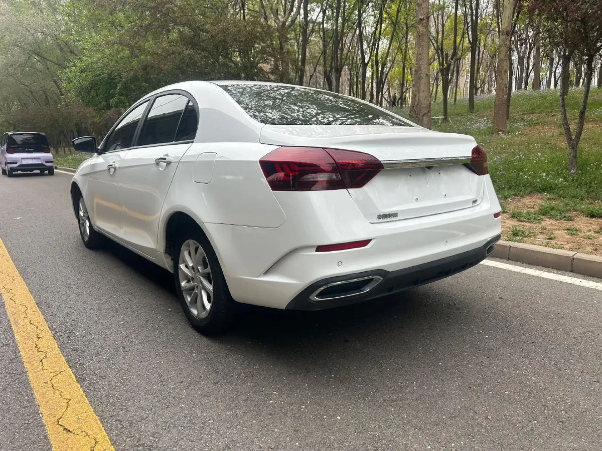 2021 BaoJun 530 1.5T 147HP L4 CVT,autocango,china used car exporter,china ev exporter,chinese used car exporter,chinese used ev exporter