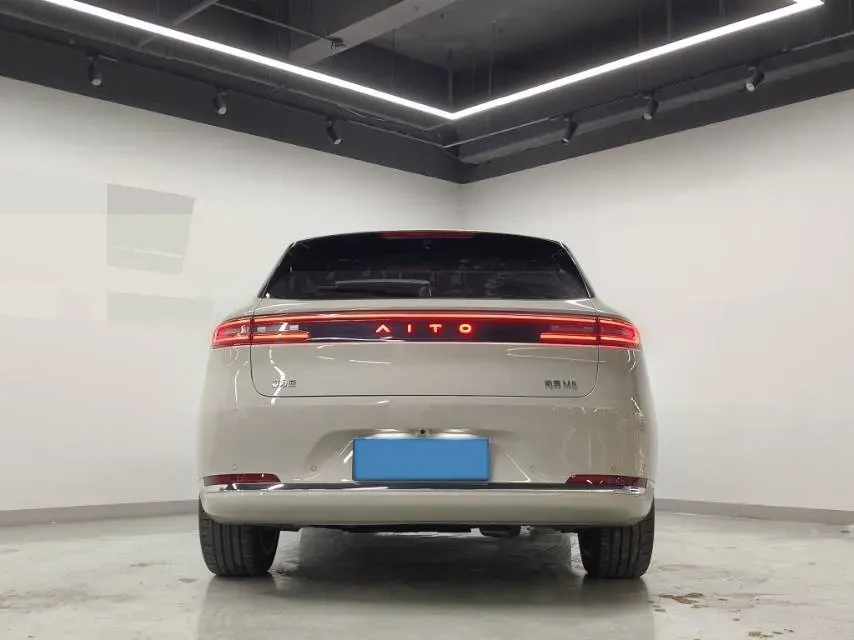 2025 AITO AITO M5 1.5T 152HP L4 REEV 42KWH,autocango,china used car exporter,china ev exporter,chinese used car exporter,chinese used ev exporter