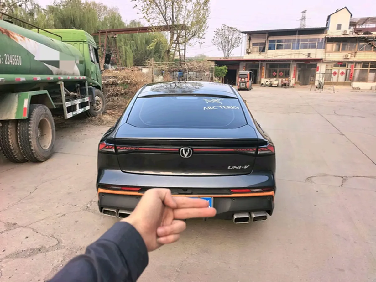 2024 ChangAn UNI-V 1.5T 188HP L4 7DCT,autocango,china used car exporter,china ev exporter,chinese used car exporter,chinese used ev exporter