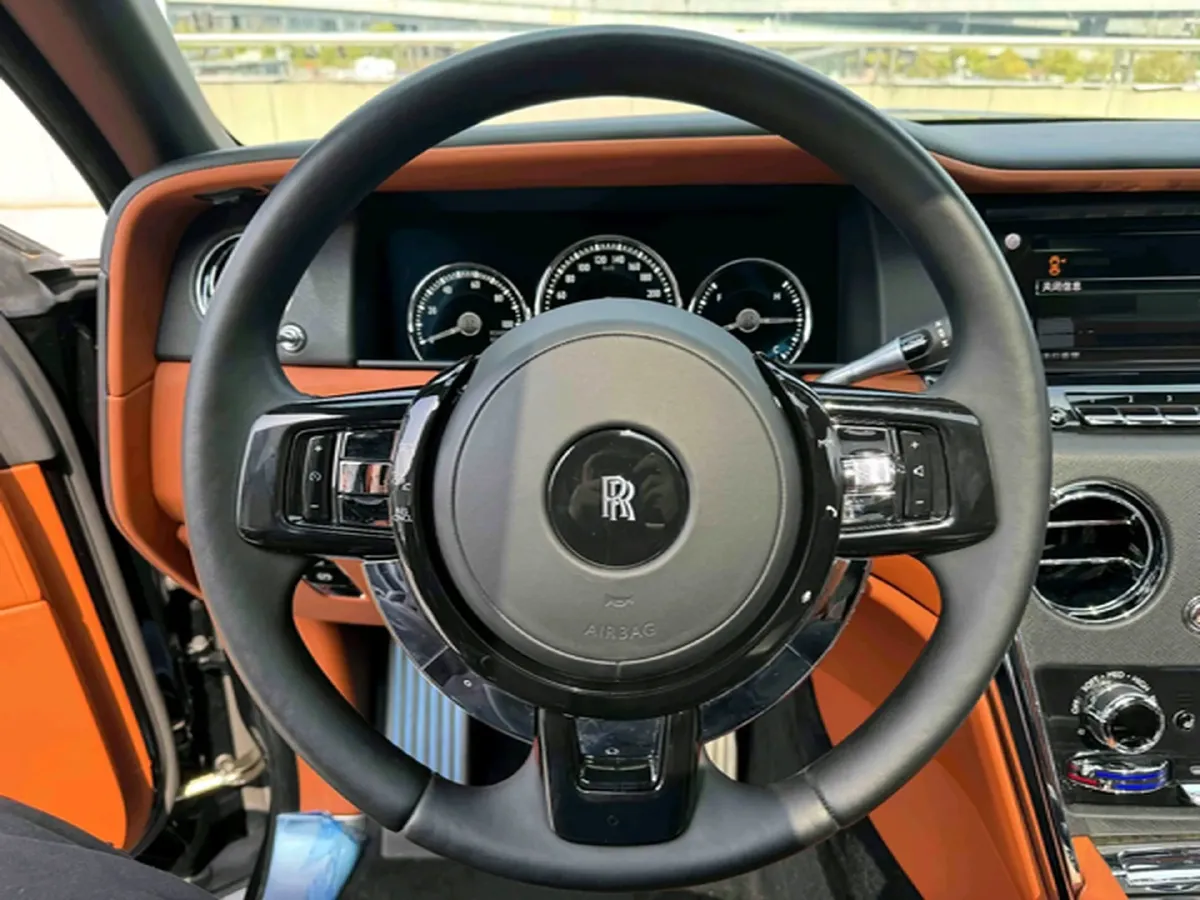 2018 Rolls-Royce Cullinan 6.7T 571HP V12 8AT,autocango,china used car exporter,china ev exporter,chinese used car exporter,chinese used ev exporter