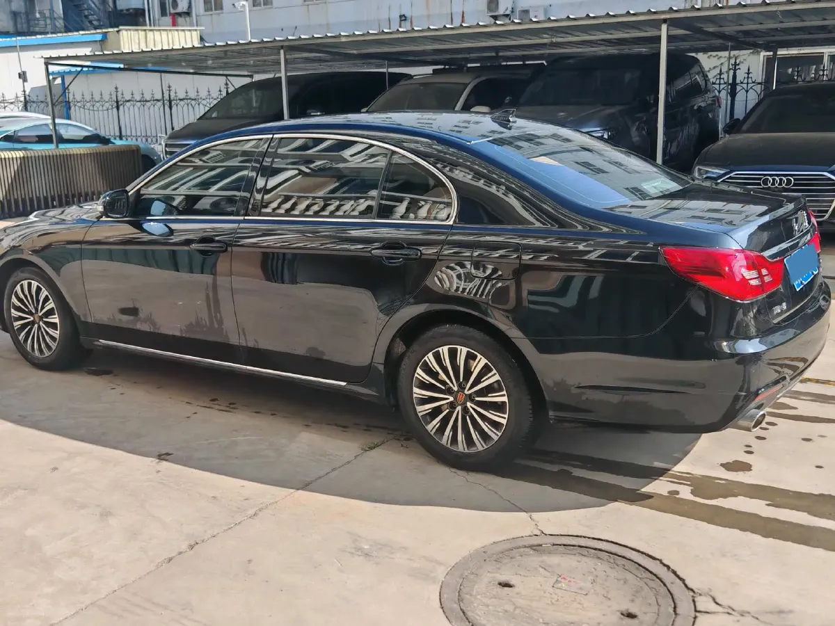2021 HongQi H7 1.8T 188HP L4 6AT,autocango,china used car exporter,china ev exporter,chinese used car exporter,chinese used ev exporter