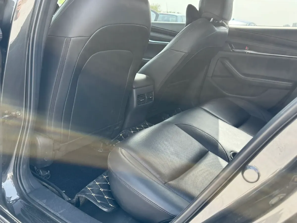 2022 Mazda 3 Axela 2.0L 158HP L4 6AT,autocango,china used car exporter,china ev exporter,chinese used car exporter,chinese used ev exporter