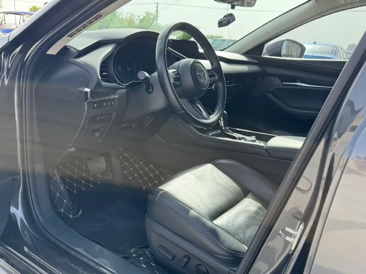2022 Mazda 3 Axela 2.0L 158HP L4 6AT,autocango,china used car exporter,china ev exporter,chinese used car exporter,chinese used ev exporter