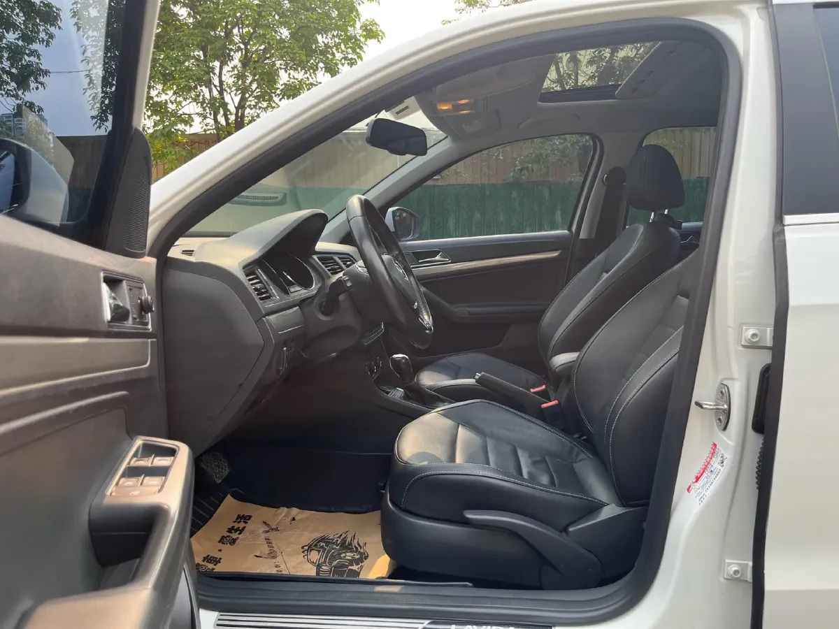 2017 Volkswagen Lavida 1.4T 131HP L4 7DCT,autocango,china used car exporter,china ev exporter,chinese used car exporter,chinese used ev exporter