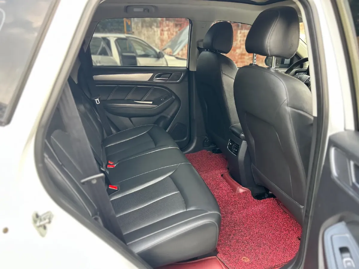 2017 Haval H2 1.5T 150HP L4 6MT,autocango,china used car exporter,china ev exporter,chinese used car exporter,chinese used ev exporter