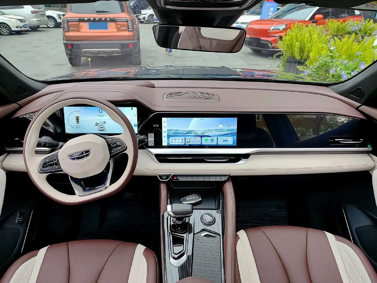 2021 Geely Monjaro 2.0T 218HP L4 7DCT,autocango,china used car exporter,china ev exporter,chinese used car exporter,chinese used ev exporter