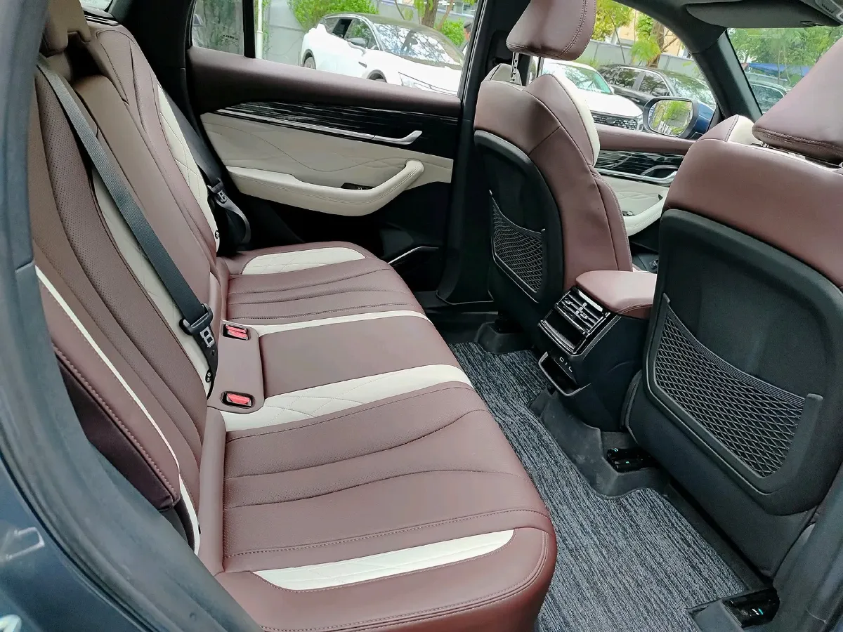 2021 Geely Monjaro 2.0T 218HP L4 7DCT,autocango,china used car exporter,china ev exporter,chinese used car exporter,chinese used ev exporter