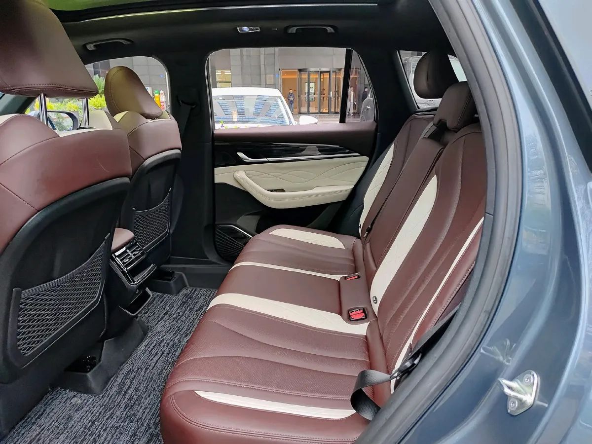 2021 Geely Monjaro 2.0T 218HP L4 7DCT,autocango,china used car exporter,china ev exporter,chinese used car exporter,chinese used ev exporter