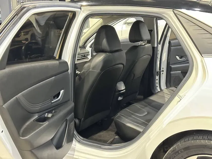 2021 Hyundai Elantra 1.5L 115HP L4 CVT,autocango,china used car exporter,china ev exporter,chinese used car exporter,chinese used ev exporter