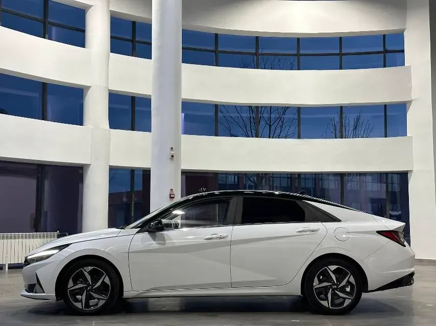 2021 Hyundai Elantra 1.5L 115HP L4 CVT,autocango,china used car exporter,china ev exporter,chinese used car exporter,chinese used ev exporter