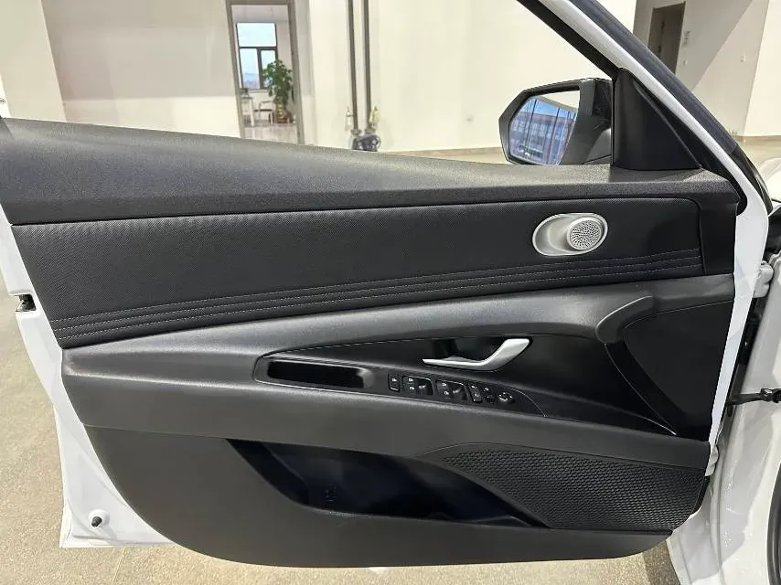 2021 Hyundai Elantra 1.5L 115HP L4 CVT,autocango,china used car exporter,china ev exporter,chinese used car exporter,chinese used ev exporter