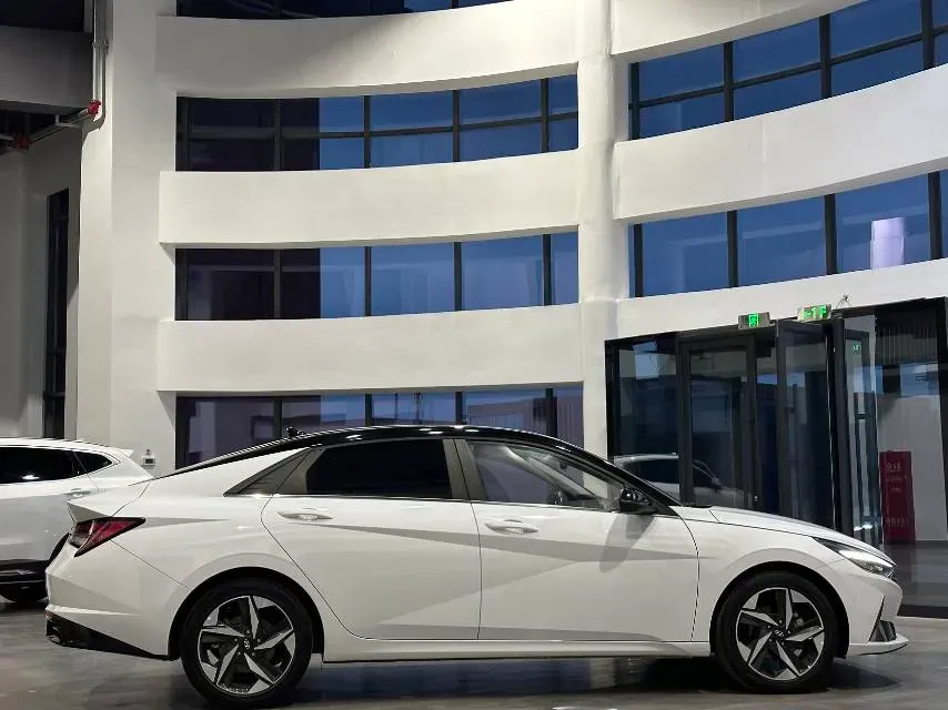 2021 Hyundai Elantra 1.5L 115HP L4 CVT,autocango,china used car exporter,china ev exporter,chinese used car exporter,chinese used ev exporter