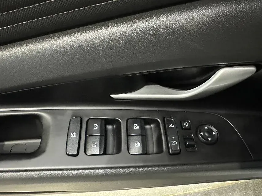 2021 Hyundai Elantra 1.5L 115HP L4 CVT,autocango,china used car exporter,china ev exporter,chinese used car exporter,chinese used ev exporter