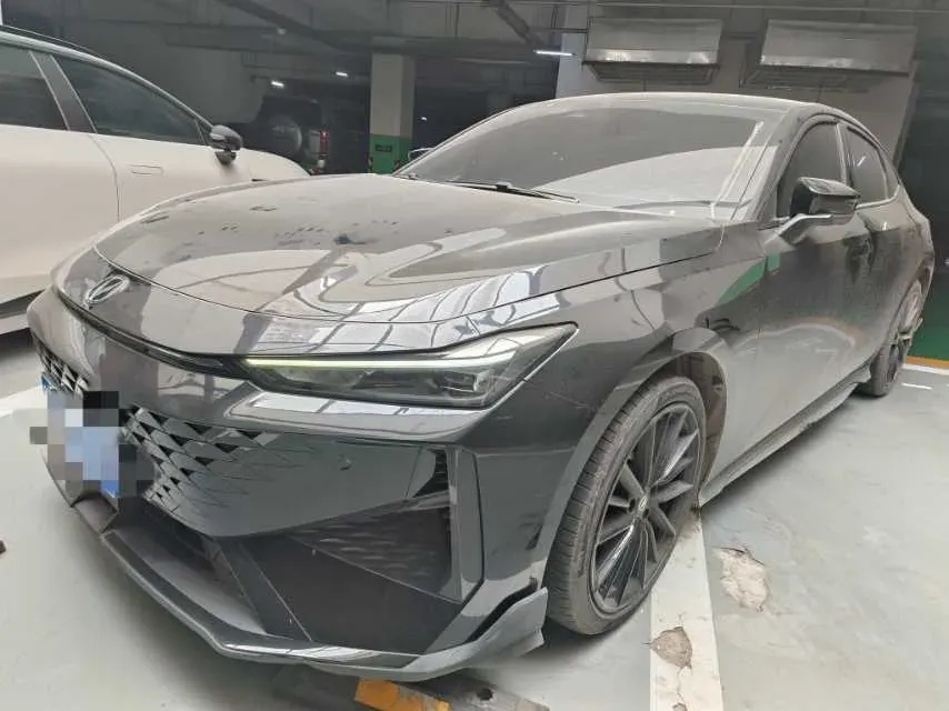 2024 ChangAn UNI-V 1.5T 188HP L4 7DCT,autocango,china used car exporter,china ev exporter,chinese used car exporter,chinese used ev exporter