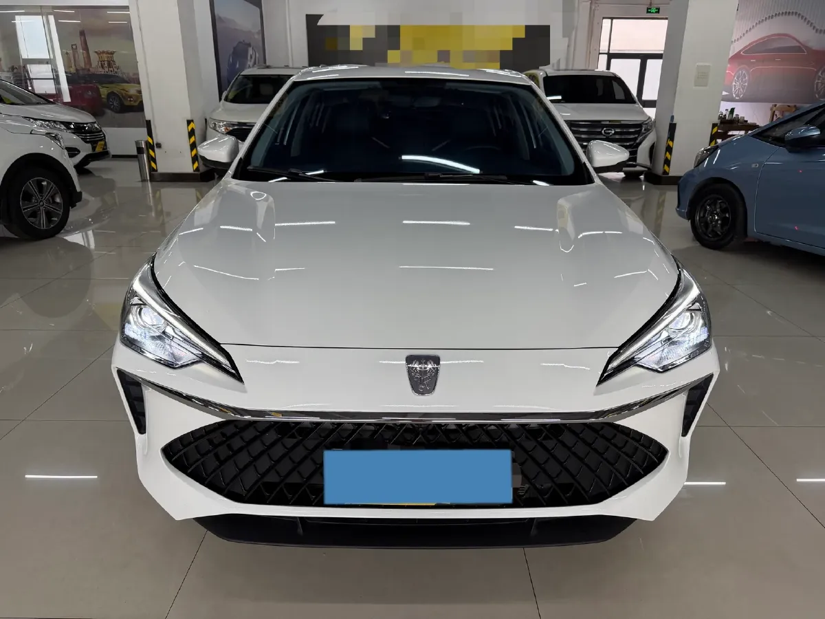 2023 Roewe i5 1.5L 129HP L4 CVT,autocango,china used car exporter,china ev exporter,chinese used car exporter,chinese used ev exporter