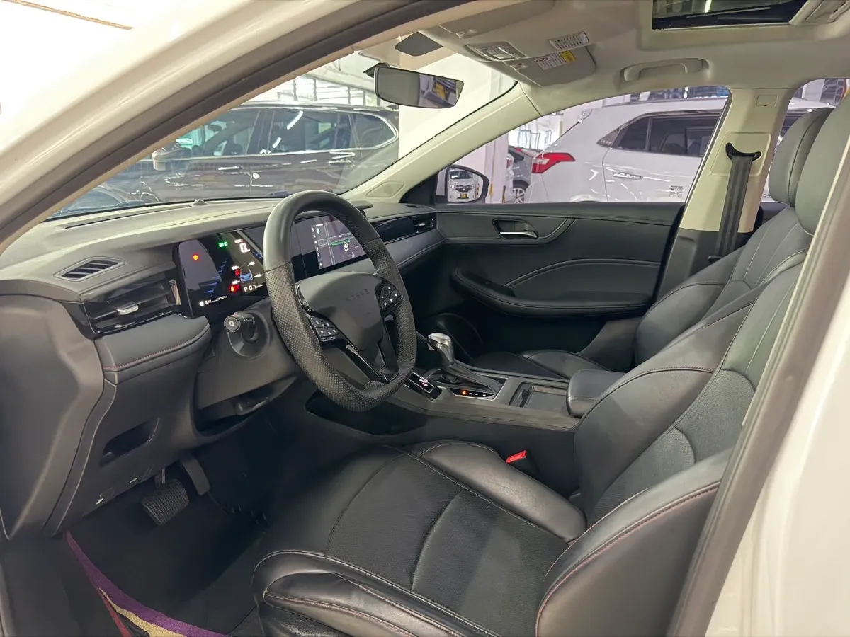 2023 Roewe i5 1.5L 129HP L4 CVT,autocango,china used car exporter,china ev exporter,chinese used car exporter,chinese used ev exporter