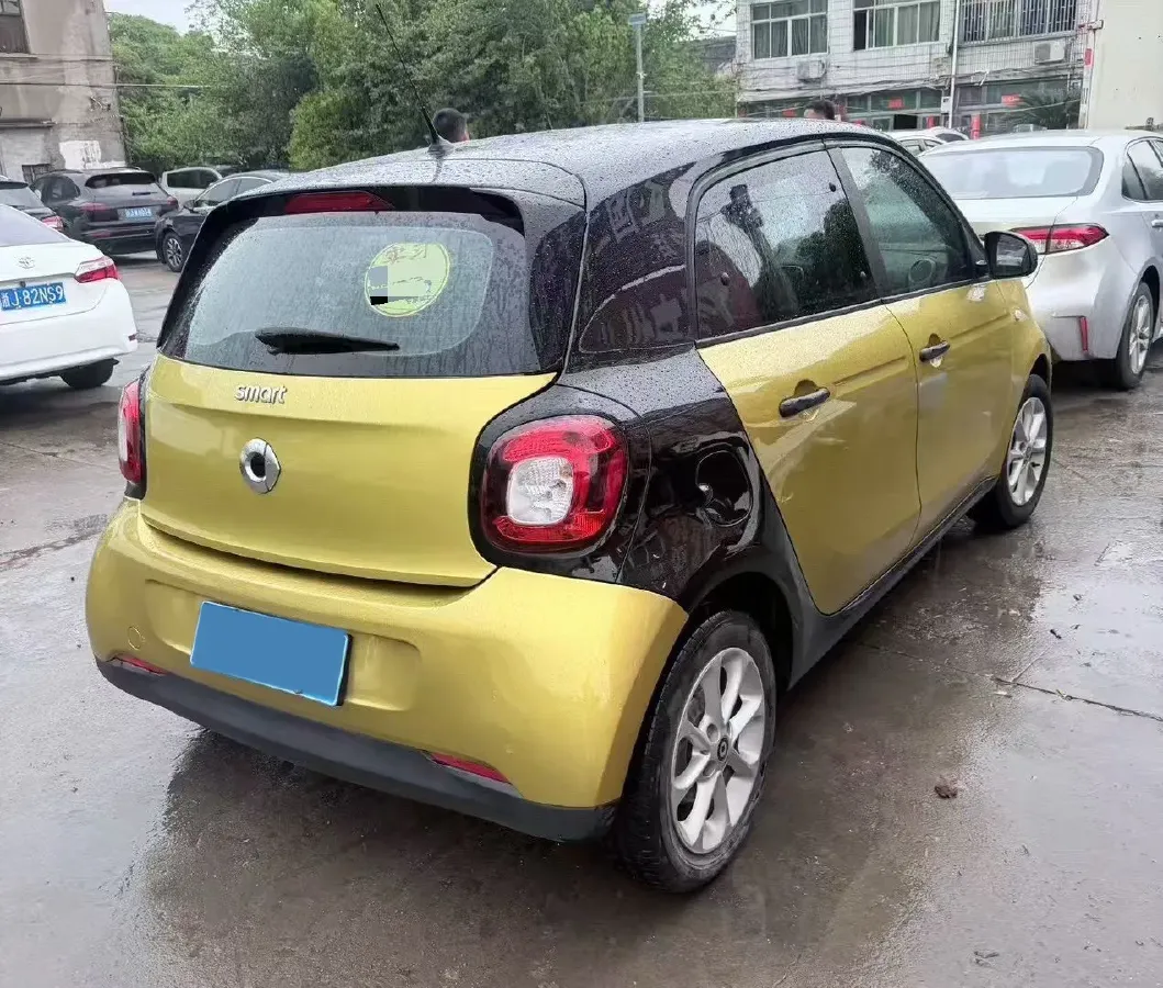 2016 Smart smart forfour 1.0L 71HP L3 6DCT,autocango,china used car exporter,china ev exporter,chinese used car exporter,chinese used ev exporter