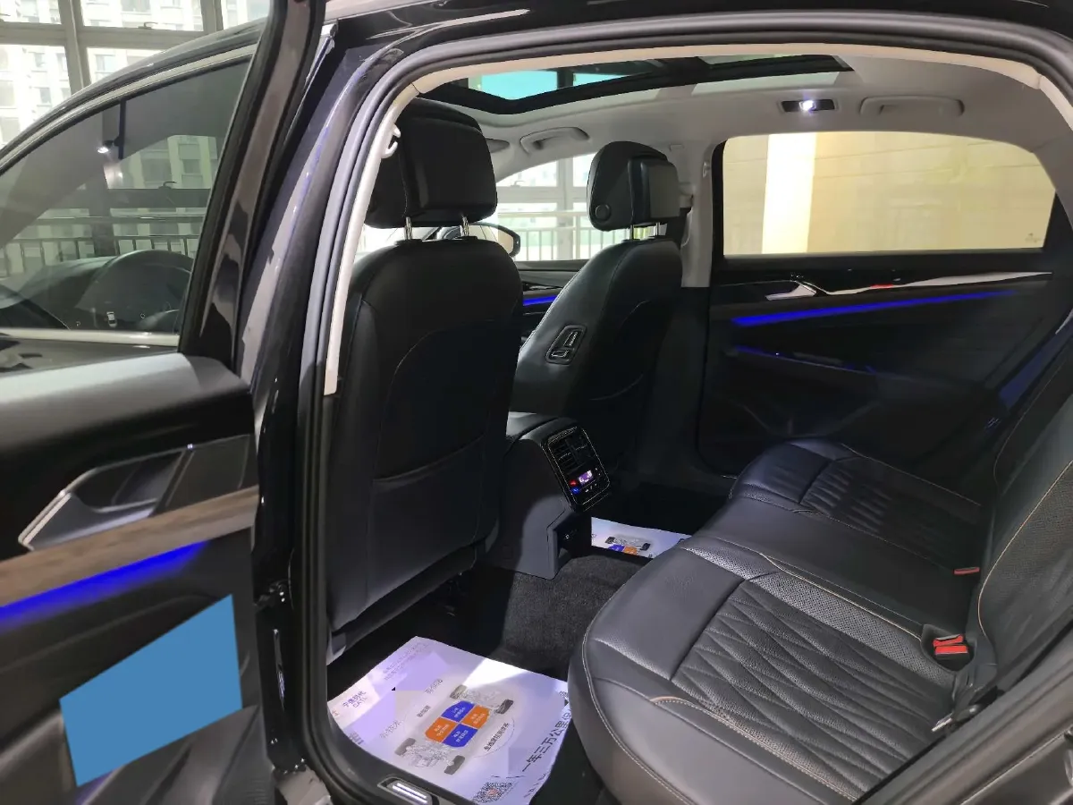 2021 Volkswagen Passat 2.0T 186HP L4 7DCT,autocango,china used car exporter,china ev exporter,chinese used car exporter,chinese used ev exporter