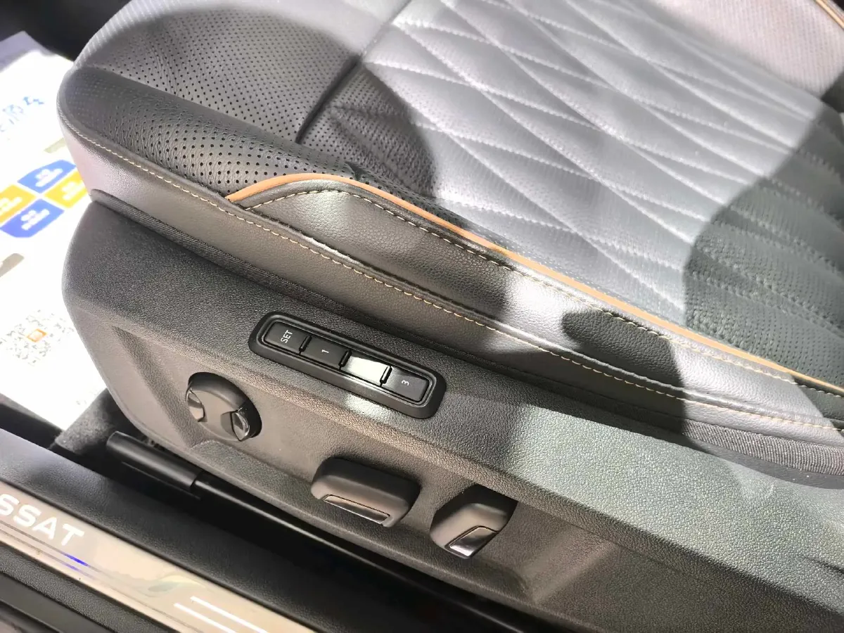 2021 Volkswagen Passat 2.0T 186HP L4 7DCT,autocango,china used car exporter,china ev exporter,chinese used car exporter,chinese used ev exporter