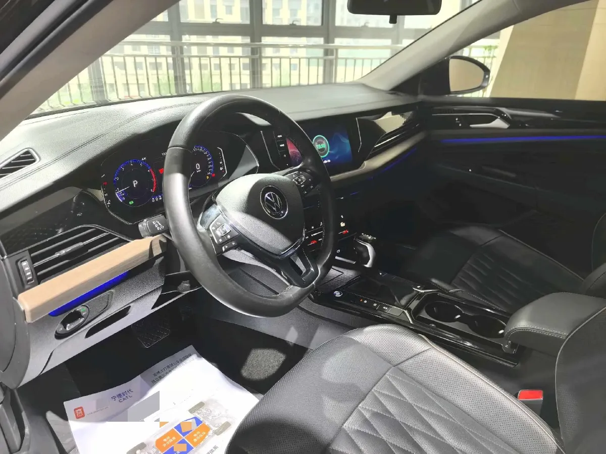 2021 Volkswagen Passat 2.0T 186HP L4 7DCT,autocango,china used car exporter,china ev exporter,chinese used car exporter,chinese used ev exporter