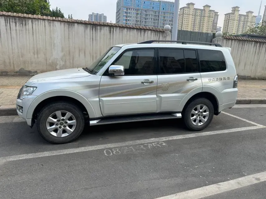 2019 Mitsubishi Pajero 3.0L 174HP V6 5AT,autocango,china used car exporter,china ev exporter,chinese used car exporter,chinese used ev exporter