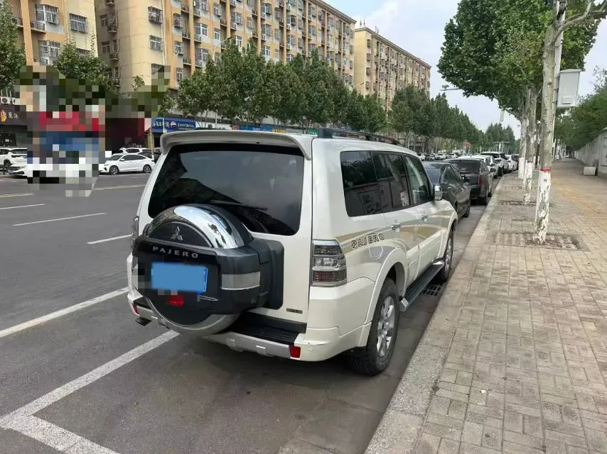 2019 Mitsubishi Pajero 3.0L 174HP V6 5AT,autocango,china used car exporter,china ev exporter,chinese used car exporter,chinese used ev exporter
