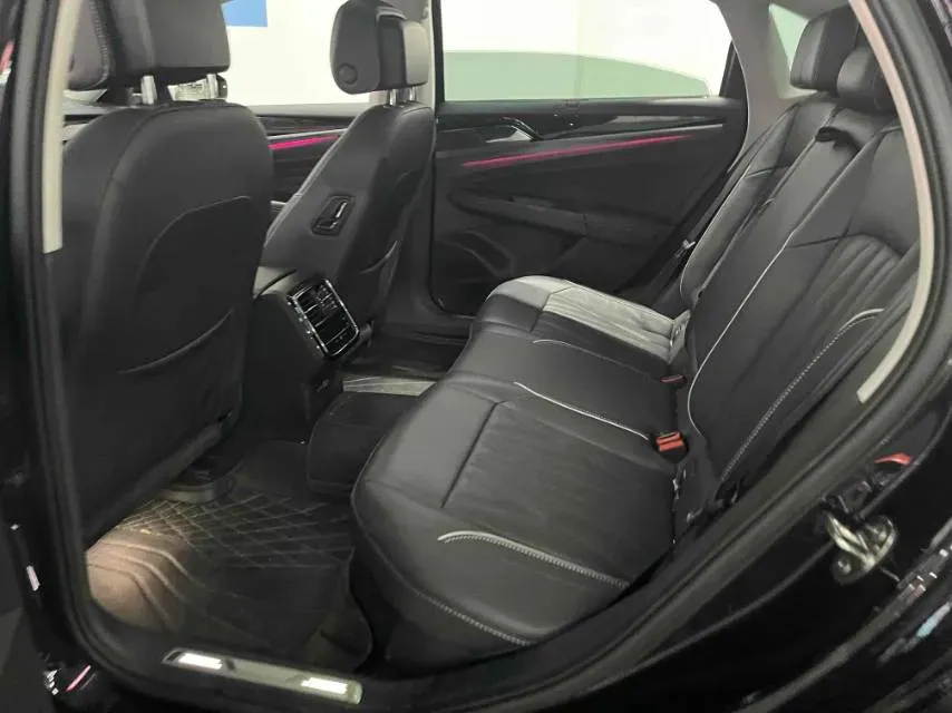 2023 Volkswagen Passat 2.0T 186HP L4 7DCT,autocango,china used car exporter,china ev exporter,chinese used car exporter,chinese used ev exporter