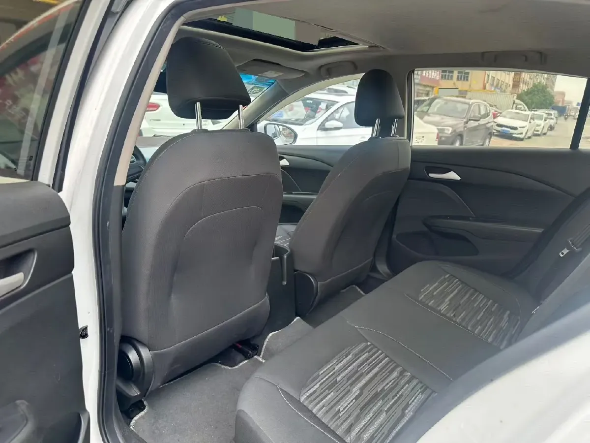 2019 Chevrolet Cavalier 1.5L 113HP L4 6AT,autocango,china used car exporter,china ev exporter,chinese used car exporter,chinese used ev exporter