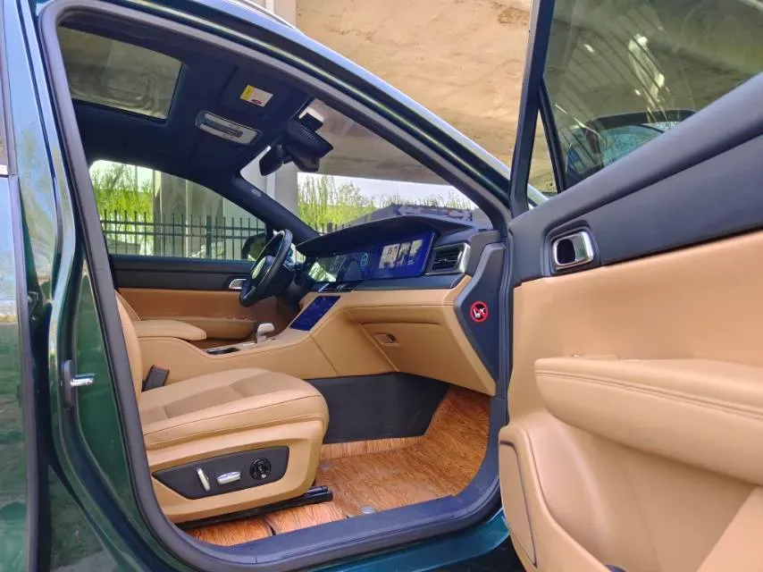 2021 Li ONE Range Extended 131HP REEV 40.5KWH,autocango,china used car exporter,china ev exporter,chinese used car exporter,chinese used ev exporter