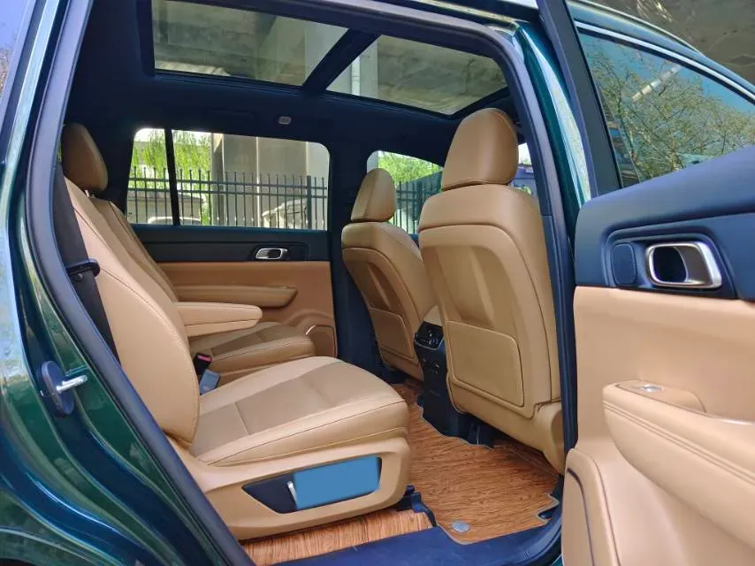 2021 Li ONE Range Extended 131HP REEV 40.5KWH,autocango,china used car exporter,china ev exporter,chinese used car exporter,chinese used ev exporter