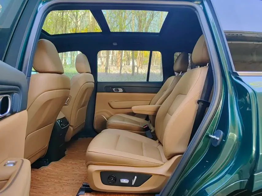 2021 Li ONE Range Extended 131HP REEV 40.5KWH,autocango,china used car exporter,china ev exporter,chinese used car exporter,chinese used ev exporter