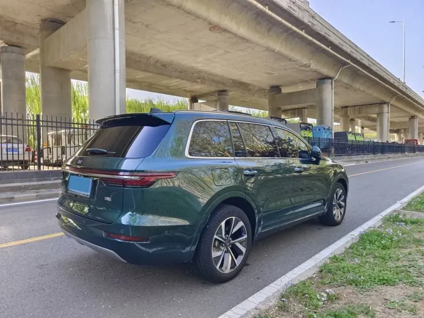 2021 Li ONE Range Extended 131HP REEV 40.5KWH,autocango,china used car exporter,china ev exporter,chinese used car exporter,chinese used ev exporter