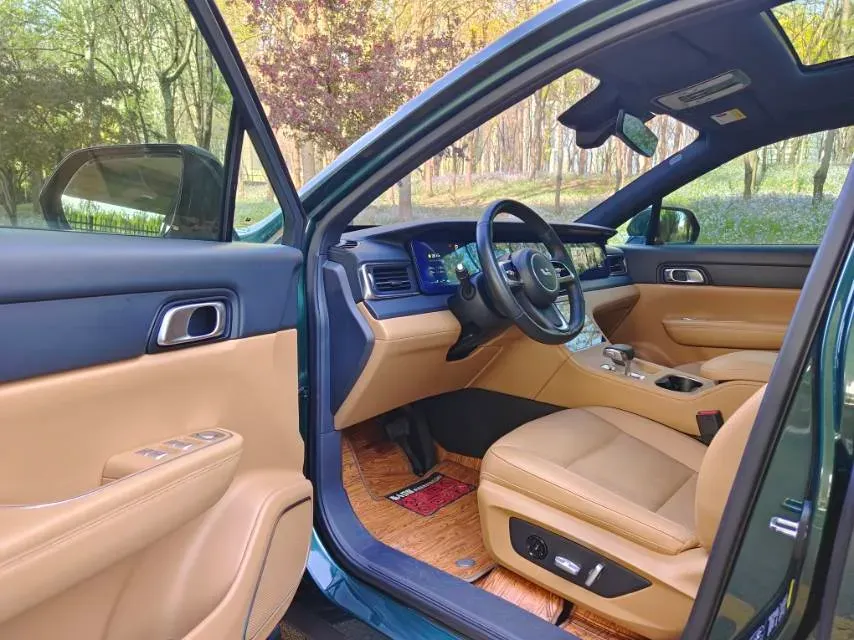 2021 Li ONE Range Extended 131HP REEV 40.5KWH,autocango,china used car exporter,china ev exporter,chinese used car exporter,chinese used ev exporter